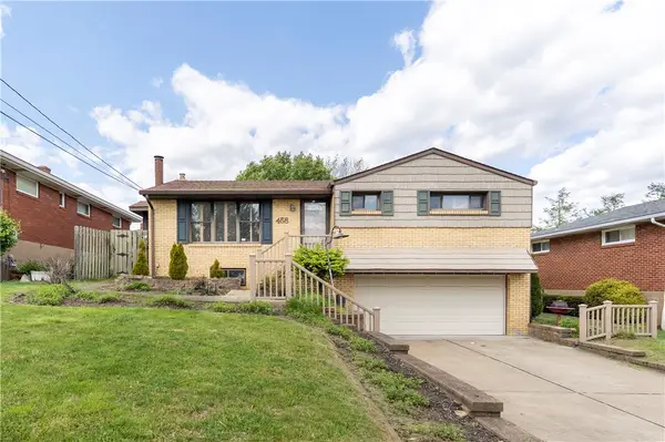 458 Blossom Dr, Pittsburgh, PA 15236
