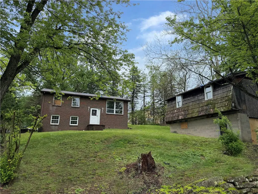 110 Roger Lane, Irwin, PA 15642 - #1