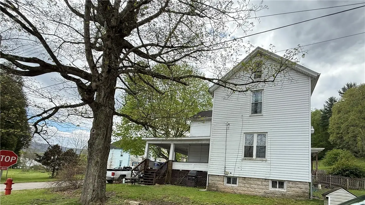 210 Chestnut St, New Florence, PA 15944 - #1