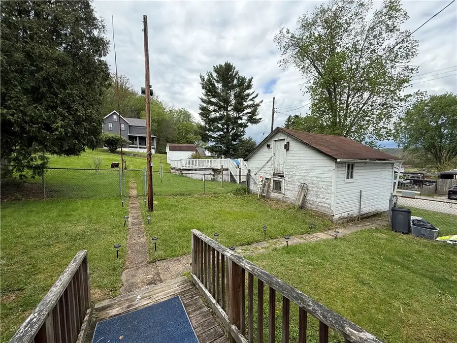 210 Chestnut St, New Florence, PA 15944 - #3