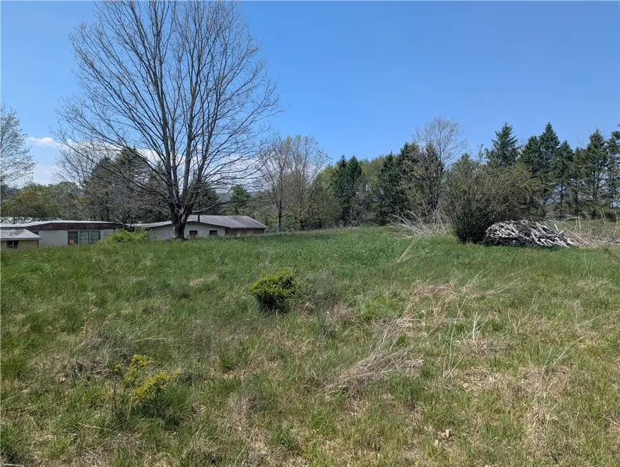 264 Beaufort Rd, New Florence, PA 15944 - #3
