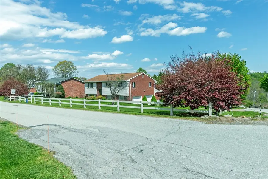 102 Kenneth Dr, Delmont, PA 15626 - #3