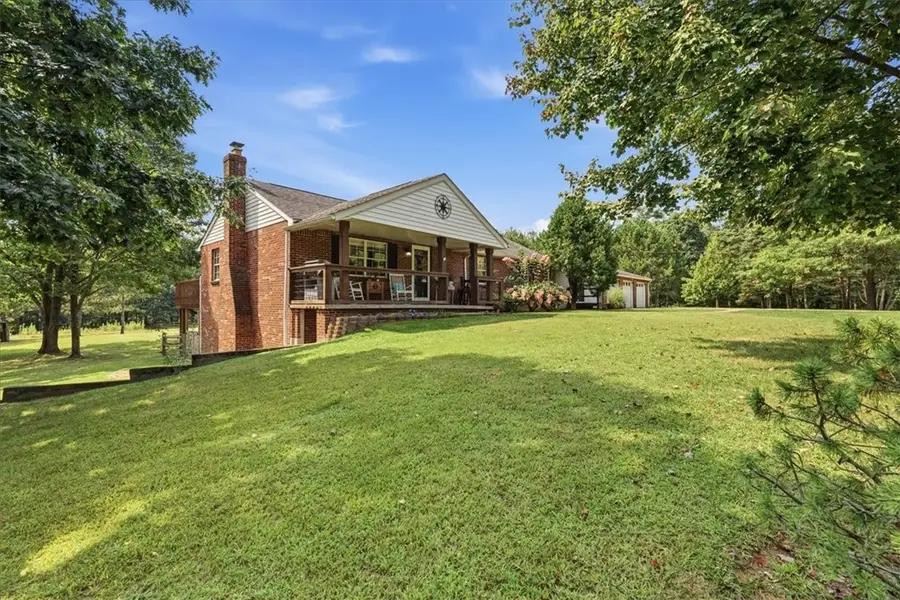 130 Fobes Dr, Clinton, PA 15026 - #2