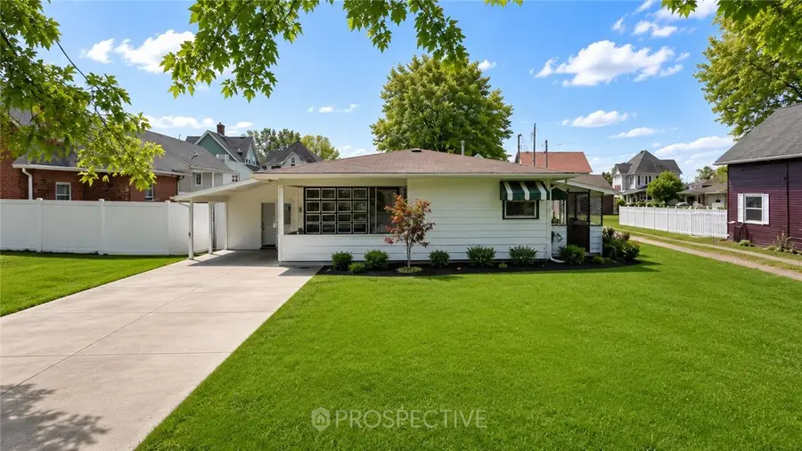 303 W South St, Carmichaels, PA 15320 - #2