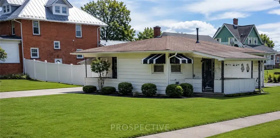 303 W South St, Carmichaels, PA 15320 - #3