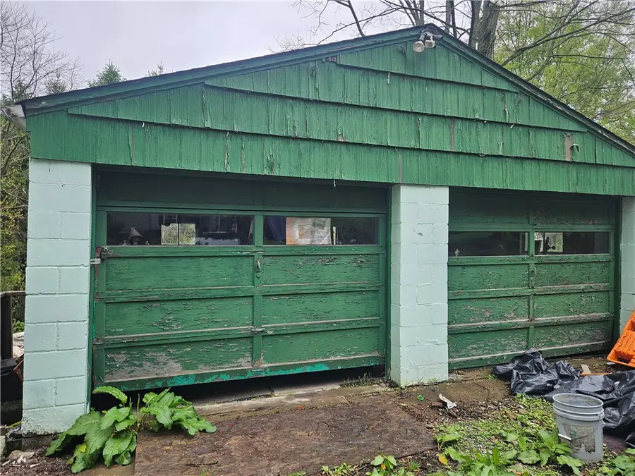 111 Tuck Ln, Butler, PA 16001 - #2