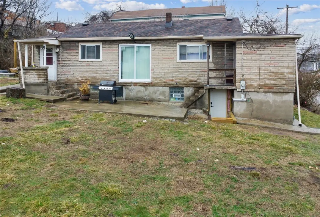 4430 Bowes Ave, West Mifflin, PA 15122 - #1