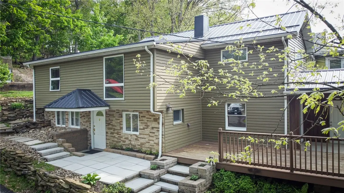 159 Washington St, Freeport, PA 16229 - #1