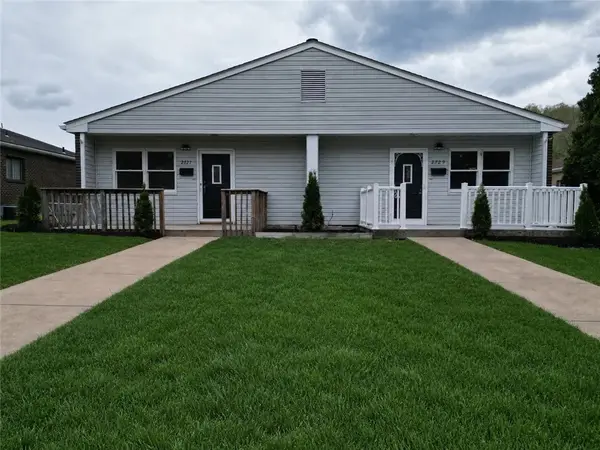 2727/2729 Kingston Dr, Natrona Heights, PA 15065