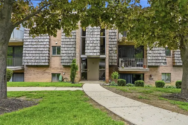 934 Forest Green Dr, Coraopolis, PA 15108