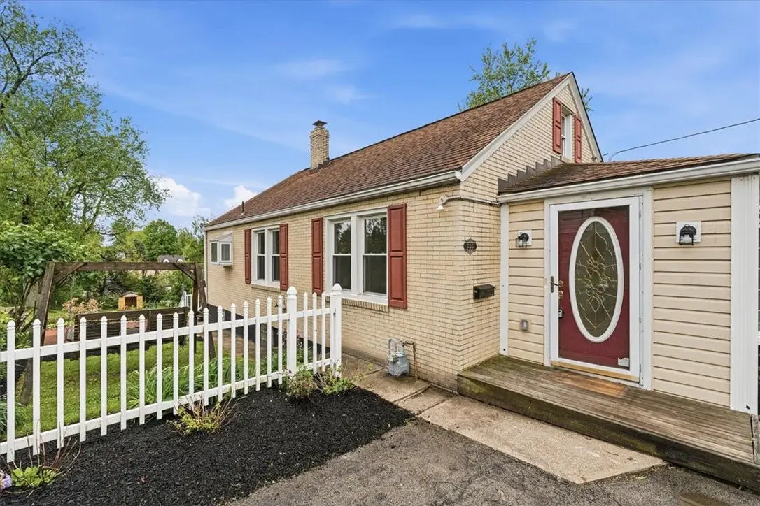 636 Corbin St, West Mifflin, PA 15122 - #1