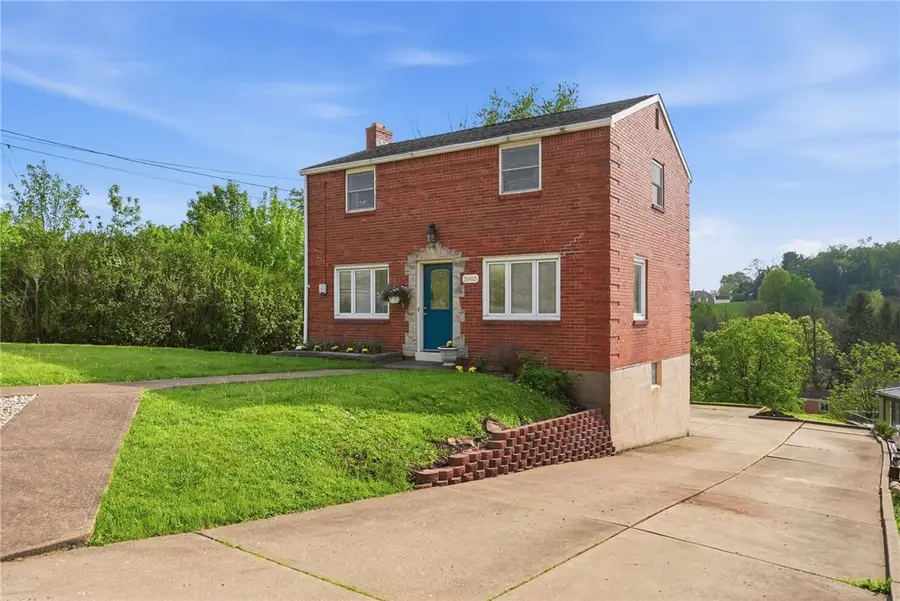 3905 Mount Troy Rd, Pittsburgh, PA 15212 - #2