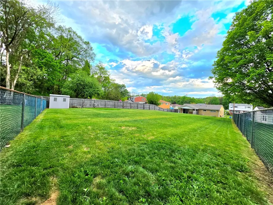 13320 Saint Clair Dr, Irwin, PA 15642 - #2