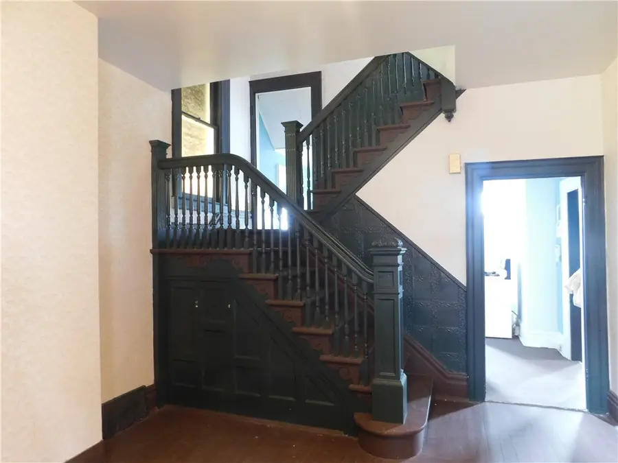 1646 Dellrose St, Pittsburgh, PA 15210 - #3