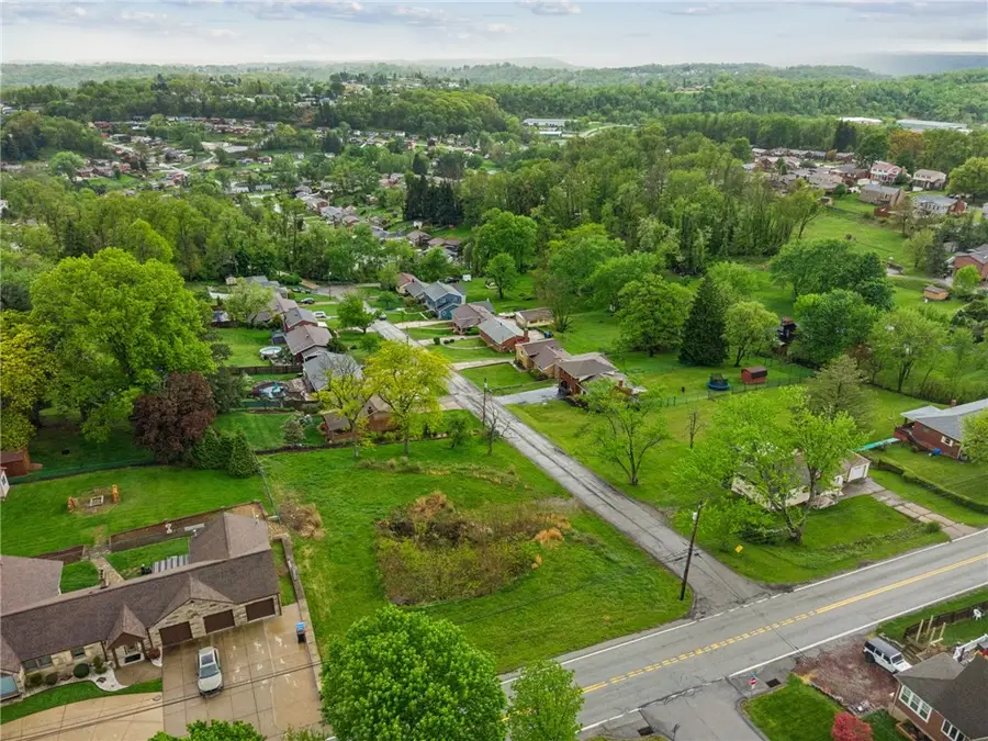 361 Carpenter Ln, Irwin, PA 15642 - #3