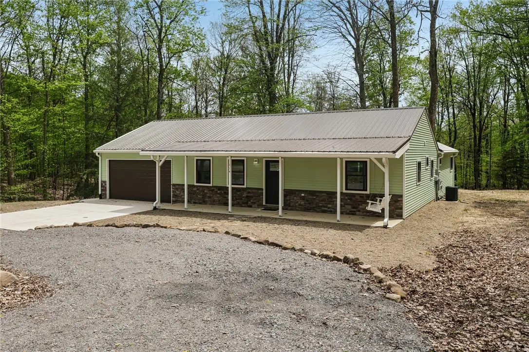 114 Wood St, New Castle, PA 16102 - #1