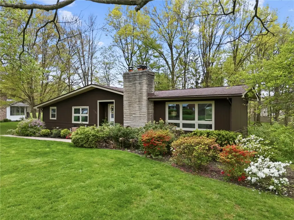 3300 Rosemary Ln, Hermitage, PA 16148 - #1