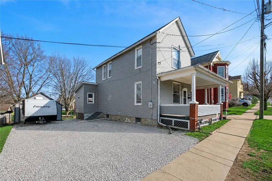 6 W Market St, Burgettstown, PA 15021 - #2
