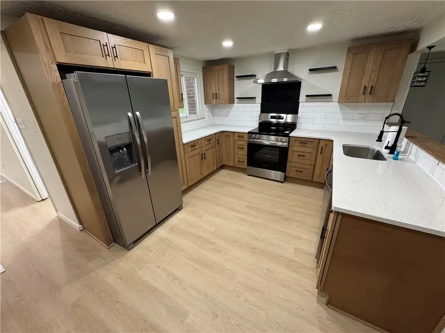 126 Holly Place, Mount Pleasant, PA 15666 - #2