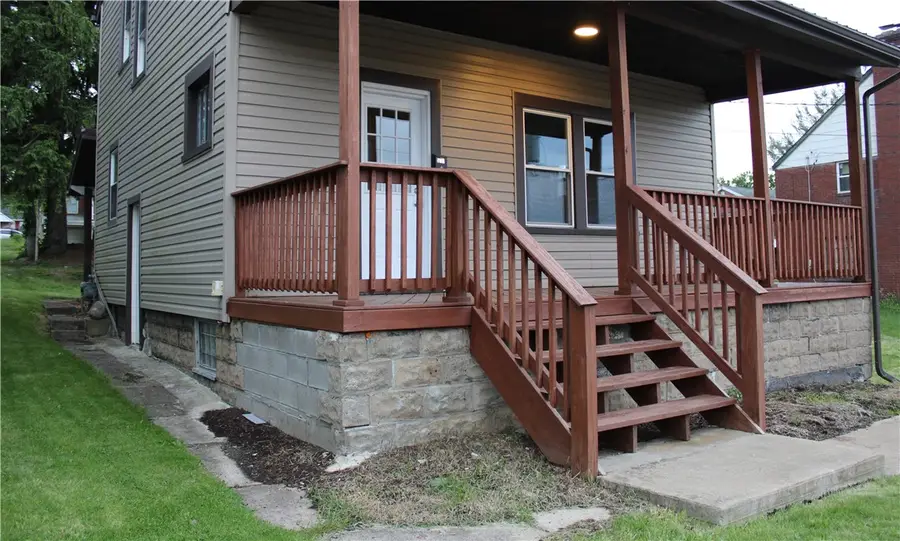 428 Pershing Dr, New Kensington, PA 15068 - #3