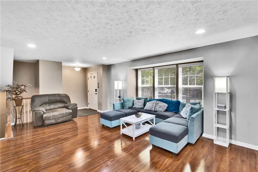 1804 Michael Dr, Pittsburgh, PA 15227 - #2