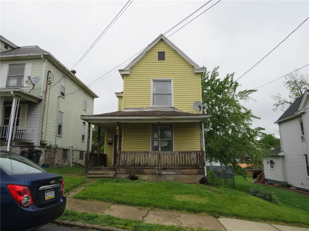 1080 Bruce St, Washington, PA 15301 - #1
