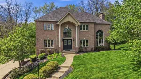 702 Rustic Ridge Dr, Cranberry Twp, PA 16066