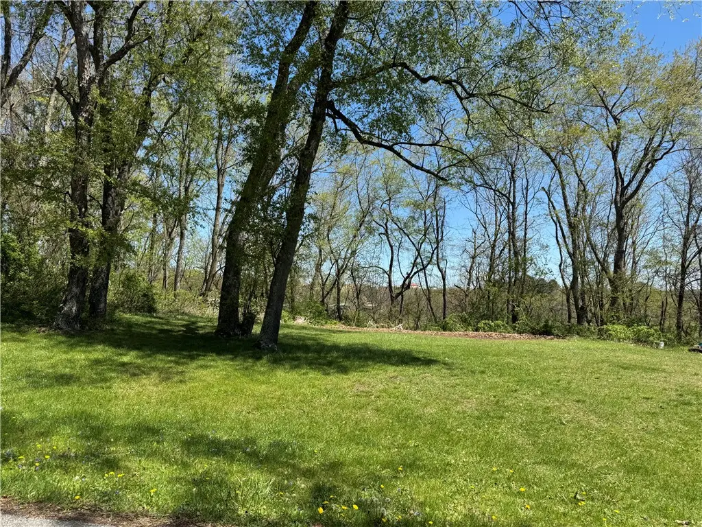 16 Walnut St, Burgettstown, PA 15021 - #1