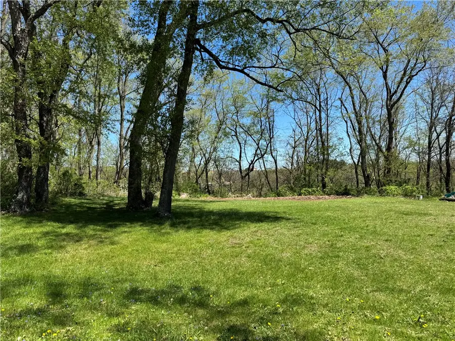 16 Walnut St, Burgettstown, PA 15021 - #3