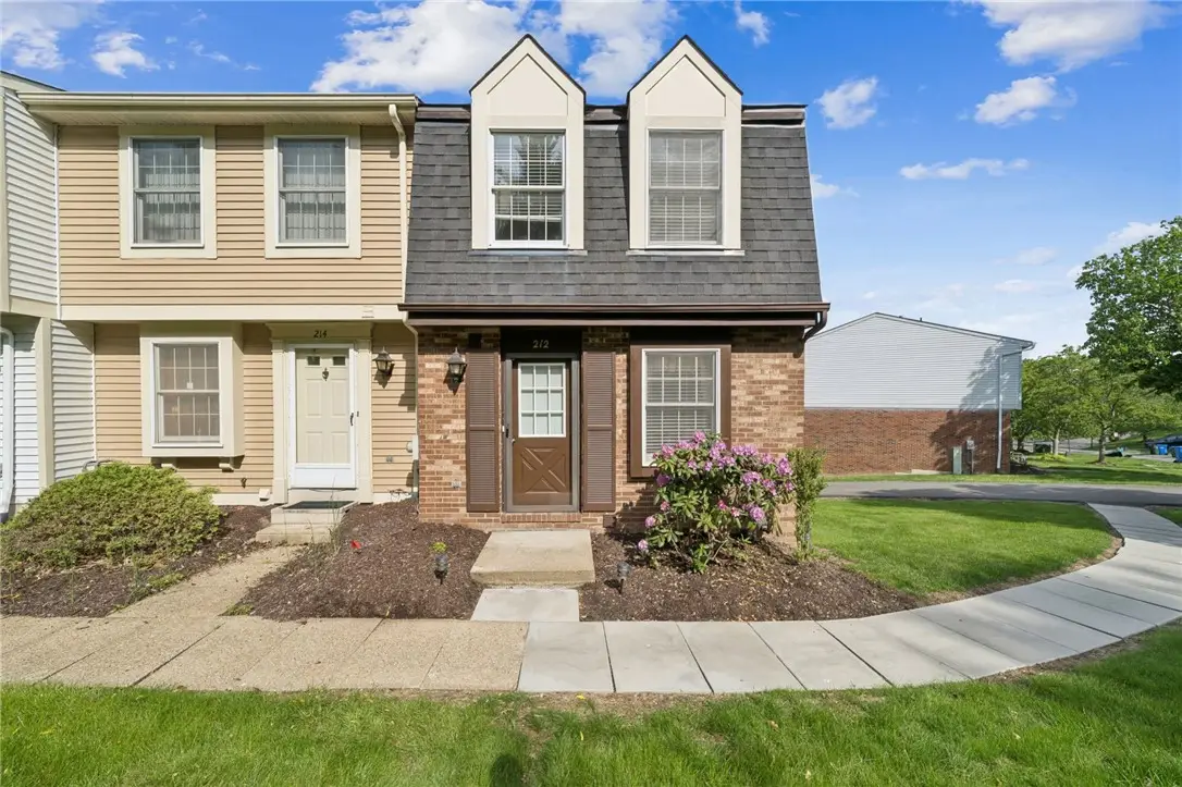 212 Shadowlawn Cir, Pittsburgh, PA 15236 - #1