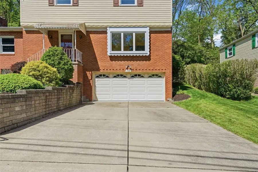1548 Spreading Oak Dr, Pittsburgh, PA 15220 - #3