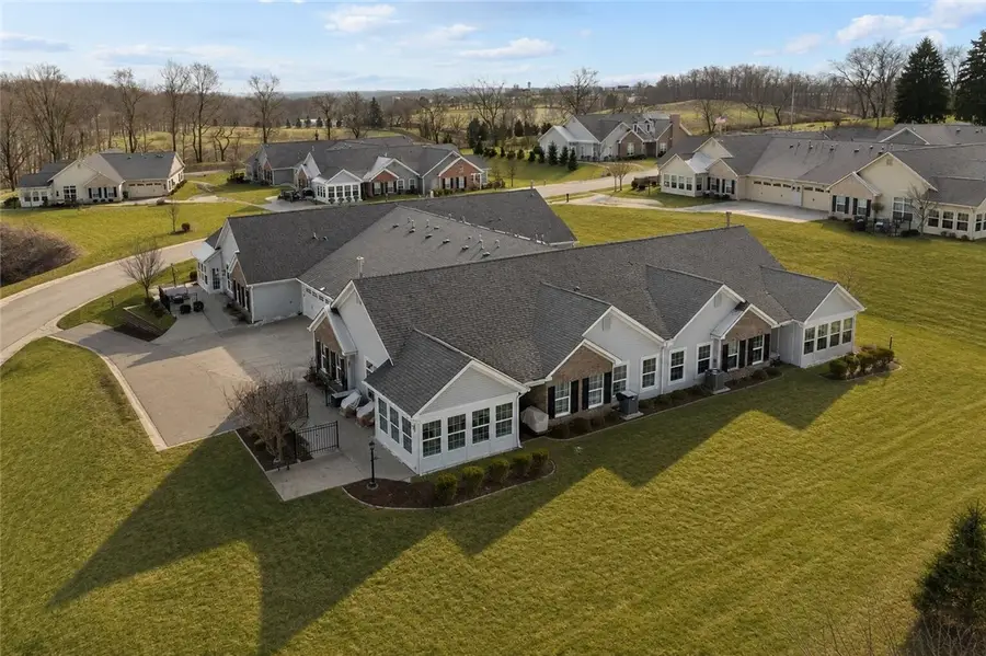 307 Spring Valley Drive, Zelienople, PA 16063 - #2