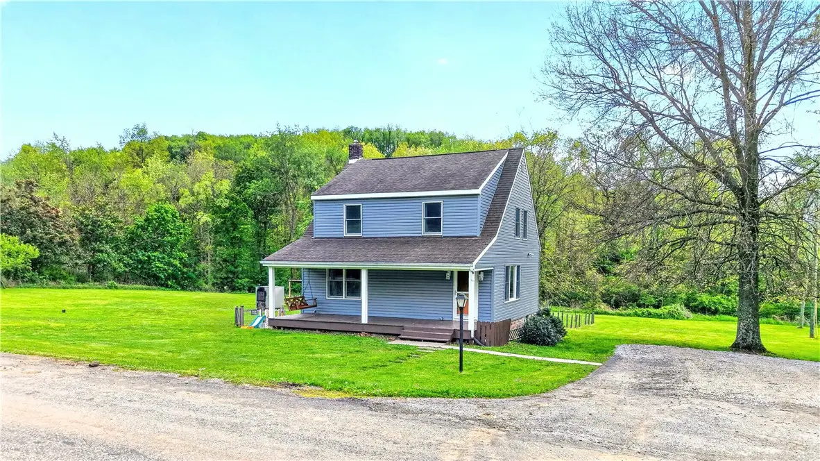 110 Heimann Rd, Latrobe, PA 15650 - #1
