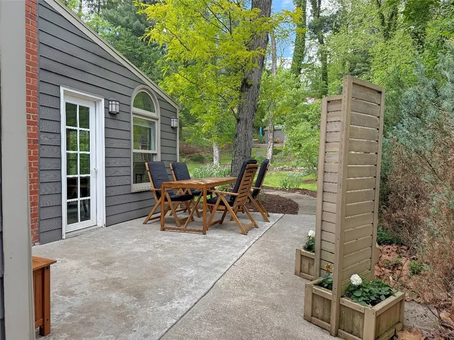 493 Haverhill Rd, Pittsburgh, PA 15228 - #2