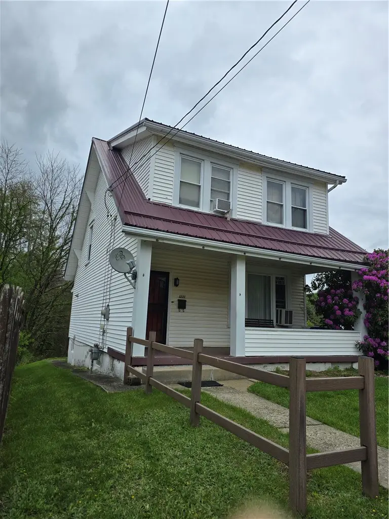 1221 Martin Ave, New Kensington, PA 15068 - #2