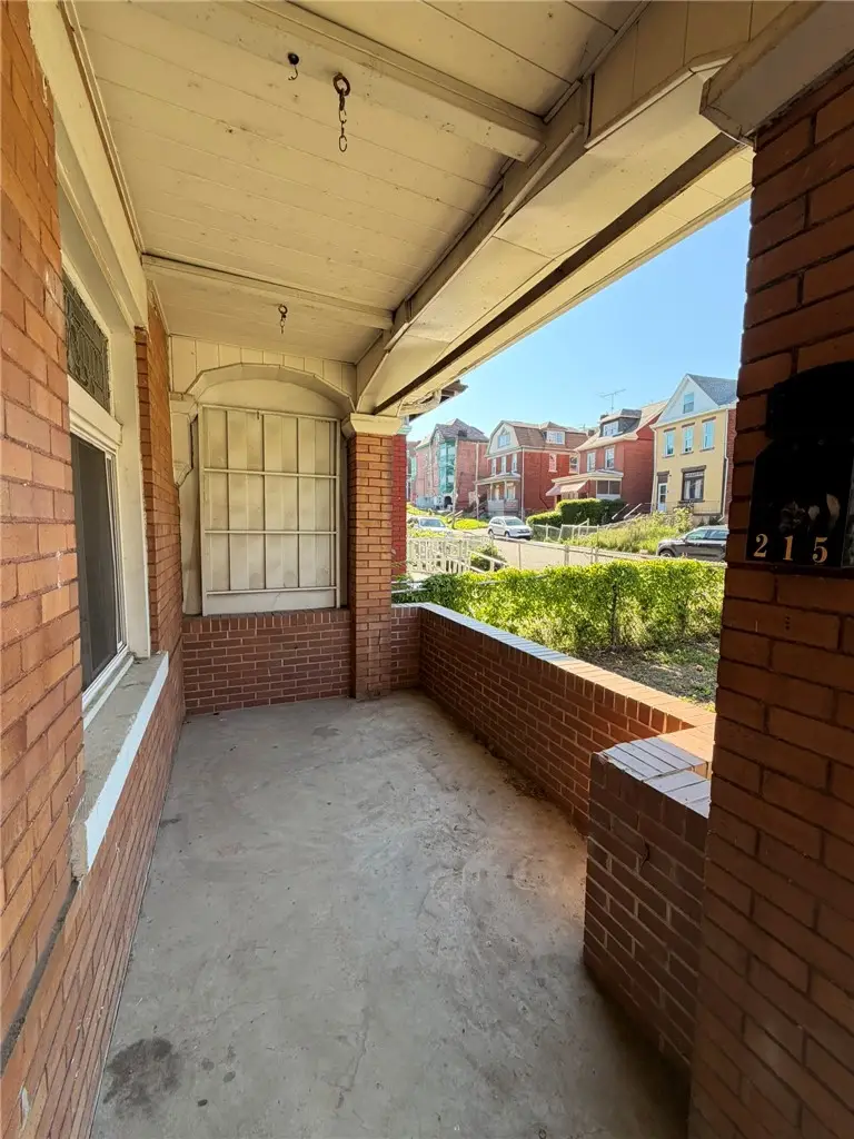 215 Moore Ave, Pittsburgh, PA 15210 - #2