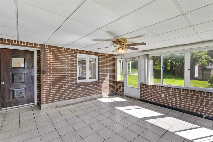 2750 Ohio St, Bethel Park, PA 15102 - #2