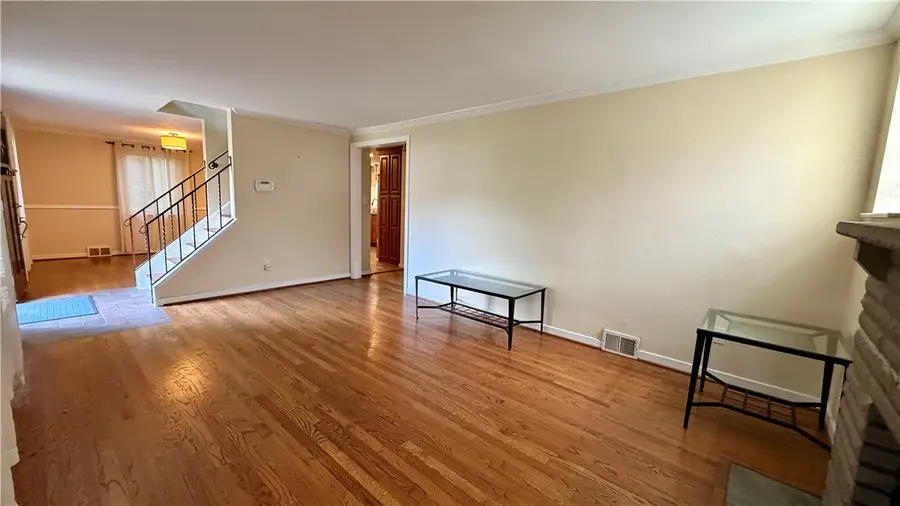 307 Garlow Dr, Pittsburgh, PA 15235 - #3