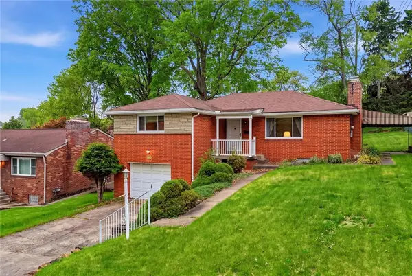 4960 Flamingo Dr, Pittsburgh, PA 15236