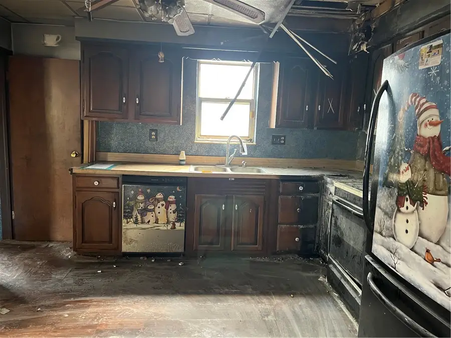 309 Crescent Ave, Ellwood City, PA 16117 - #3