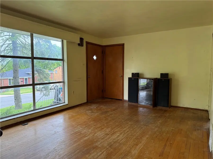 1725 Norsen Drive, Pittsburgh, PA 15243 - #3