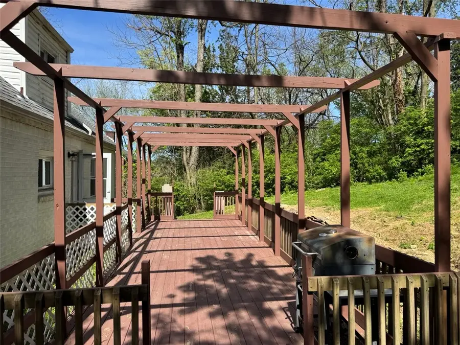 207 Mcmurray Rd, Upper Saint Clair, PA 15241 - #2