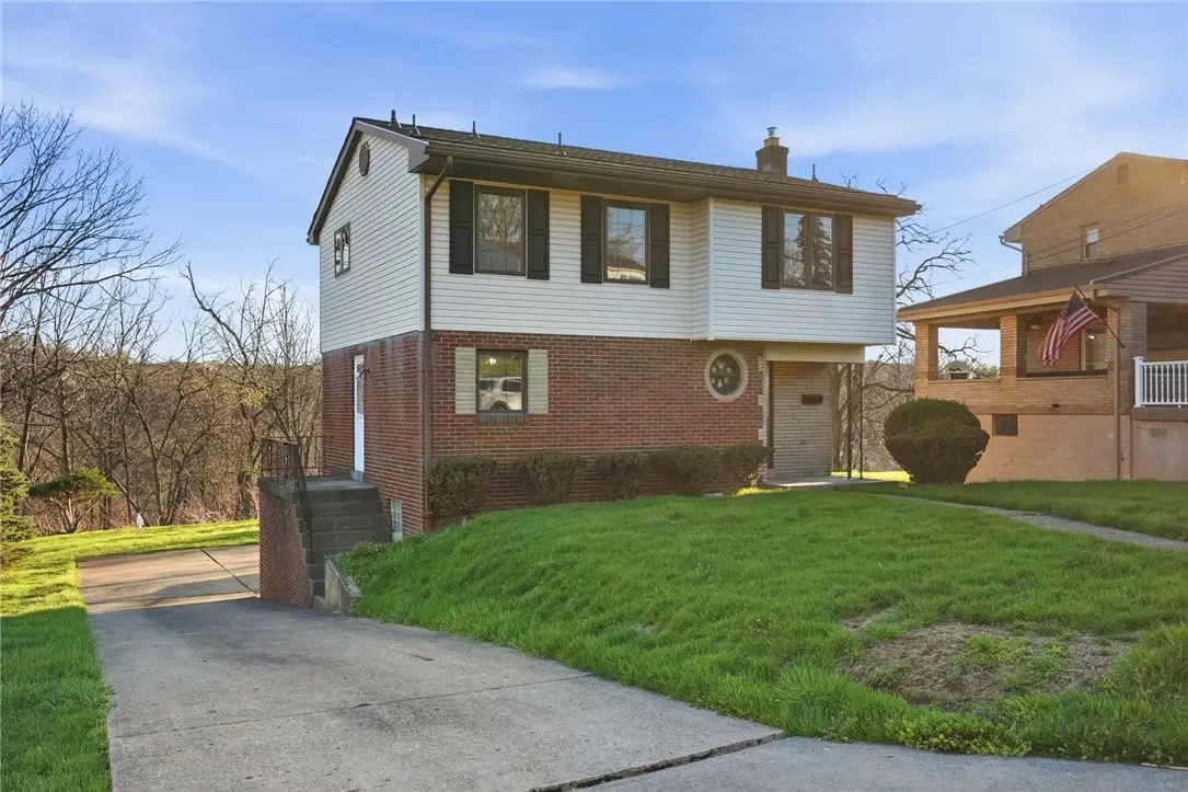 3832 Cynthia Dr, Pittsburgh, PA 15227 - #1