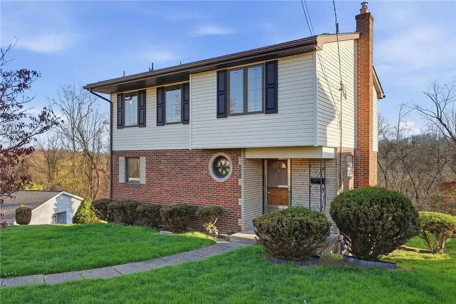 3832 Cynthia Dr, Pittsburgh, PA 15227 - #3