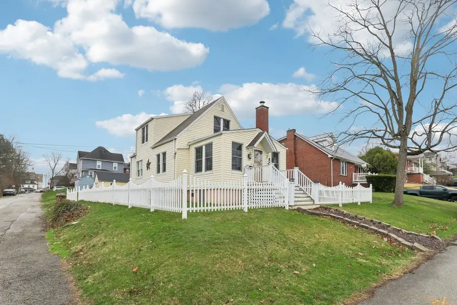 901 Arthur Avenue, Scottdale, PA 15683 - #2