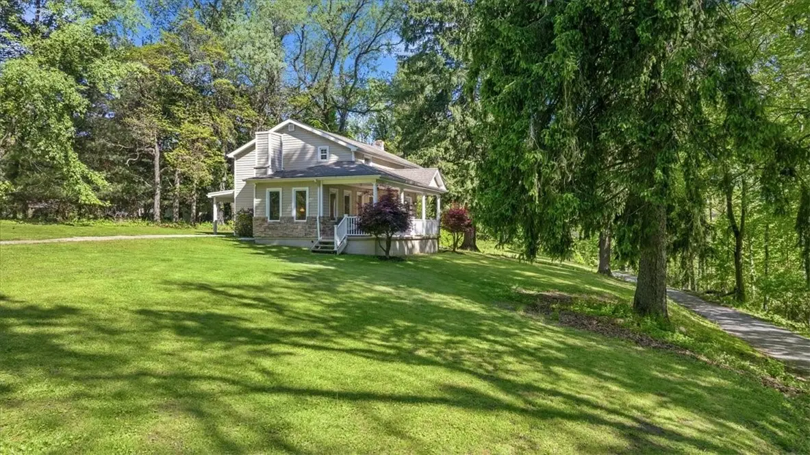 746 Crawford Rd, Pittsburgh, PA 15237 - #1