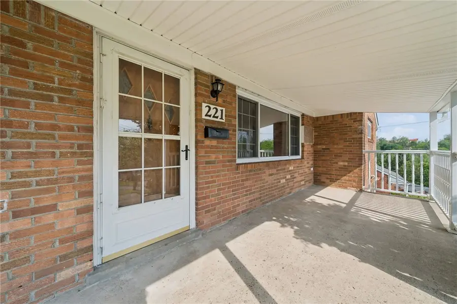 221 Clay Dr, Pittsburgh, PA 15235 - #3