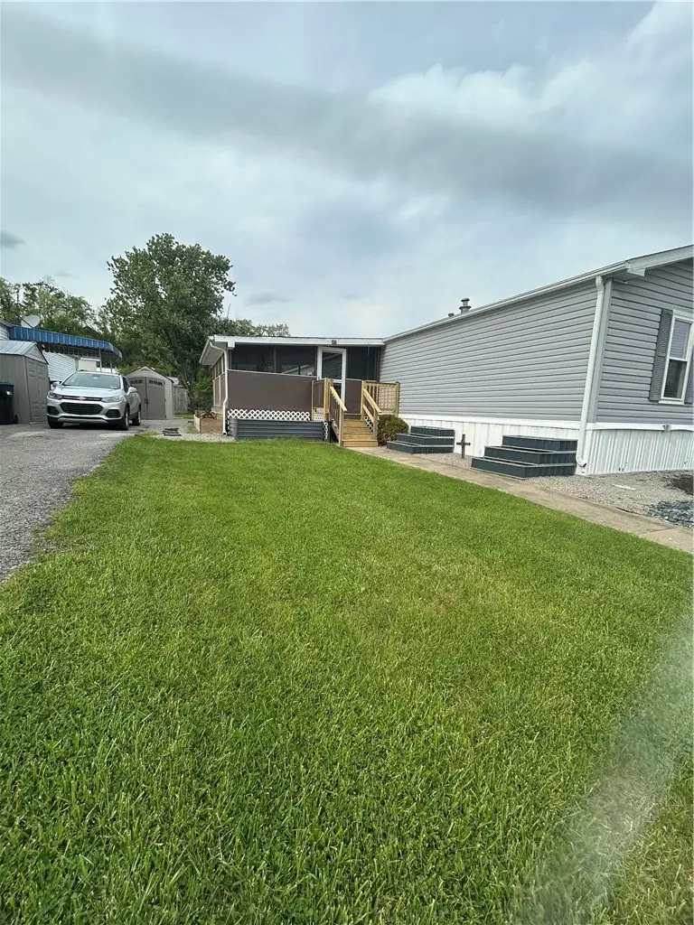 28 Hilltop Dr, Finleyville, PA 15332 - #3