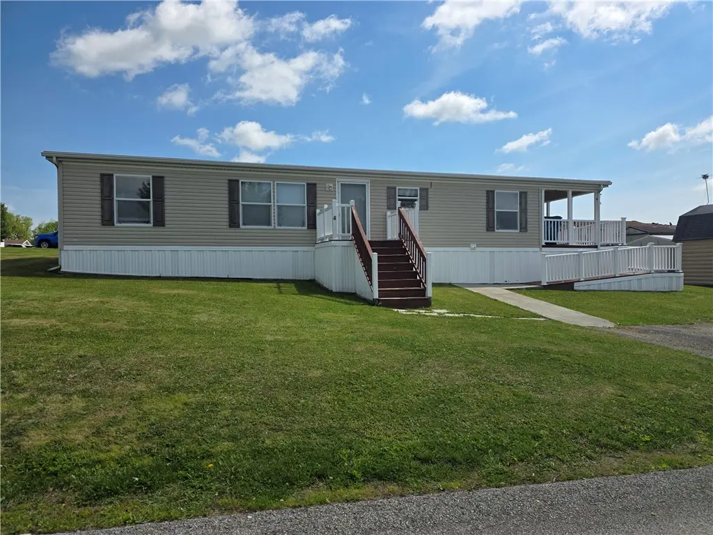 332 Maruca Dr, Mount Pleasant, PA 15666 - #1