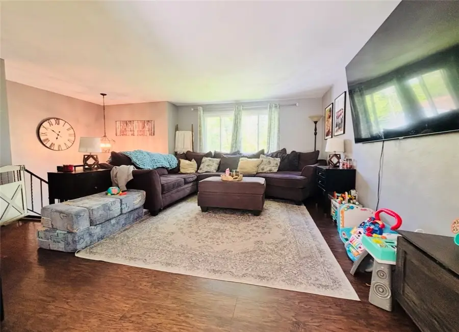 87 Mcmichael Rd, Carnegie, PA 15106 - #3